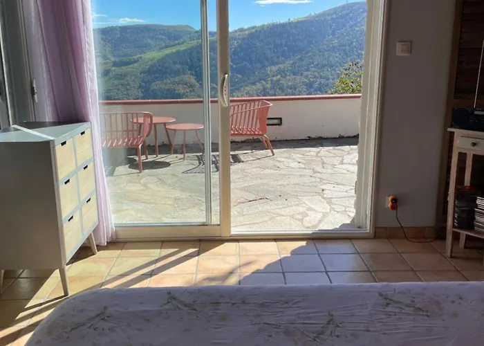 Total Peace And Quiet On The Of The Mountain, Сasa de vacaciones