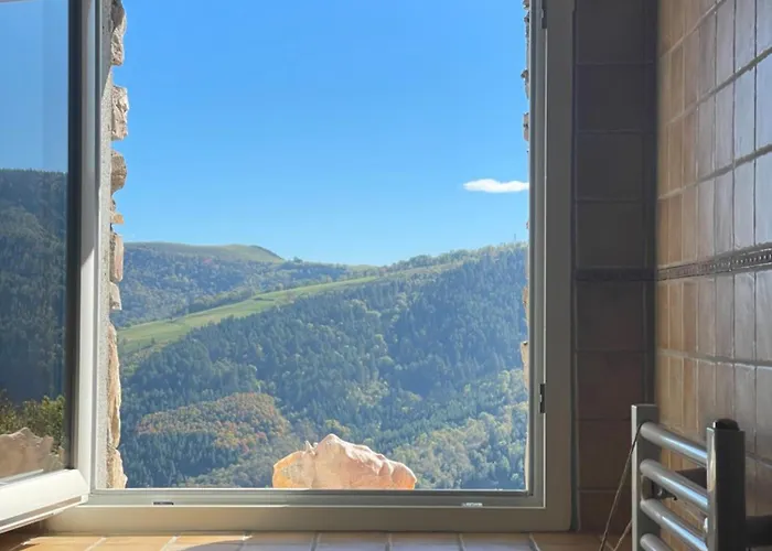 Total Peace And Quiet On The Of The Mountain, Сasa de vacaciones *